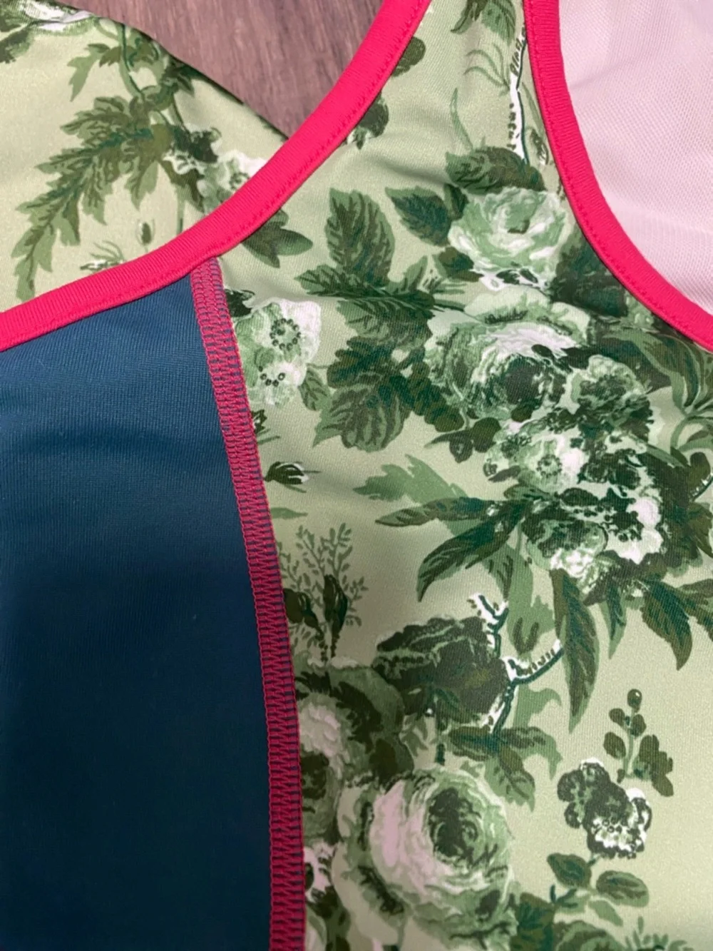 Tuckernuck TNUCK SportFloral Active Long SleeveTop with Matching Sports Bra - Picture 3 of 5
